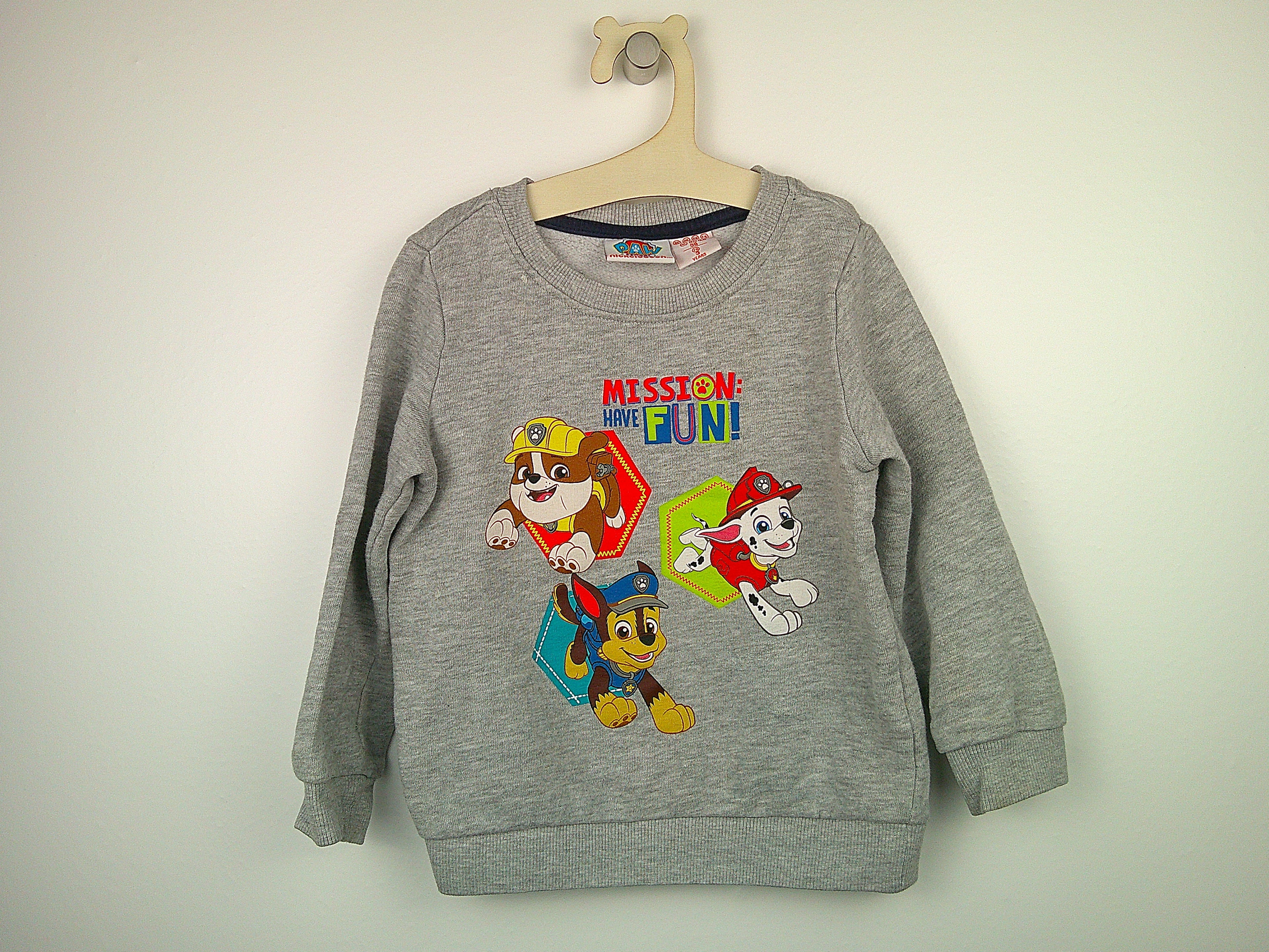 Sweatshirt