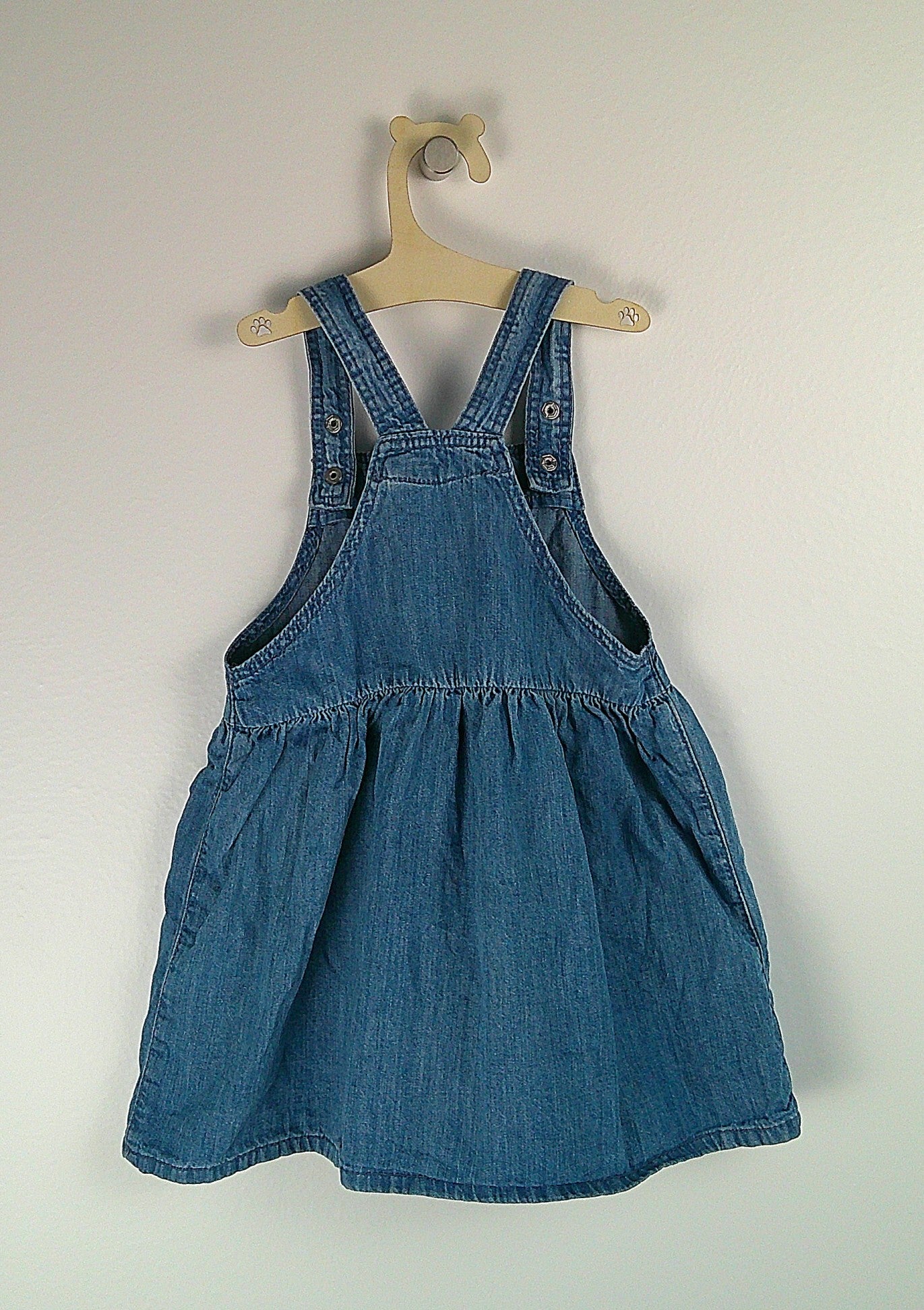 Latzkleid